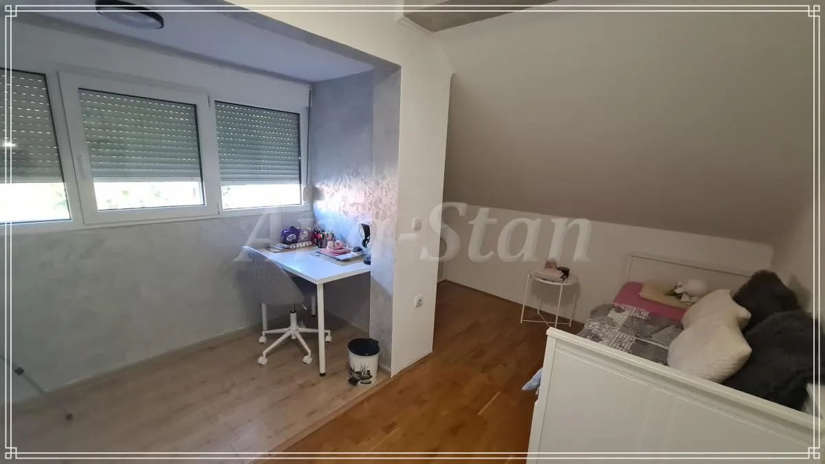 Sale, house, 181m², Kaludjerica, Grocka