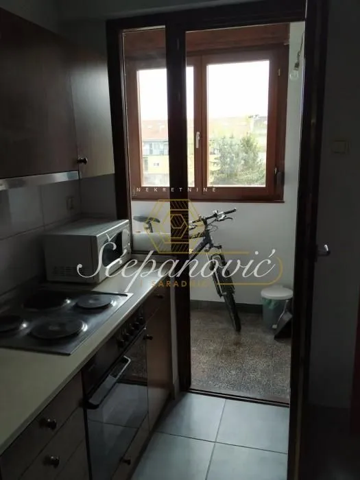 Prodaja, dvosoban stan, 63m², Grbavica, Novi Sad Sve Podlokacije