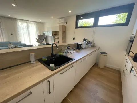 Sale, two bedroom apartment, 102m², Tivat, Crna Gora - image 4