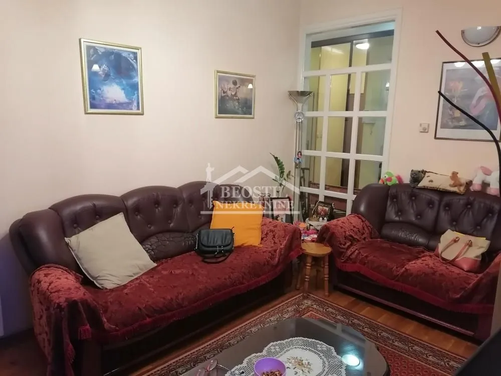 Prodaja, trosoban stan, 91m², Neimar, Vračar Sve Podlokacije