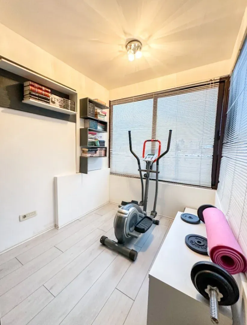 Izdavanje, trosoban stan, 120m², Dalmatinska ulica, Podgorica