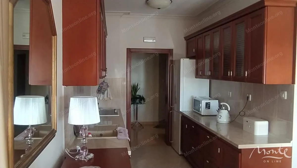 Sale, apartment, 104m², Centar, Bar