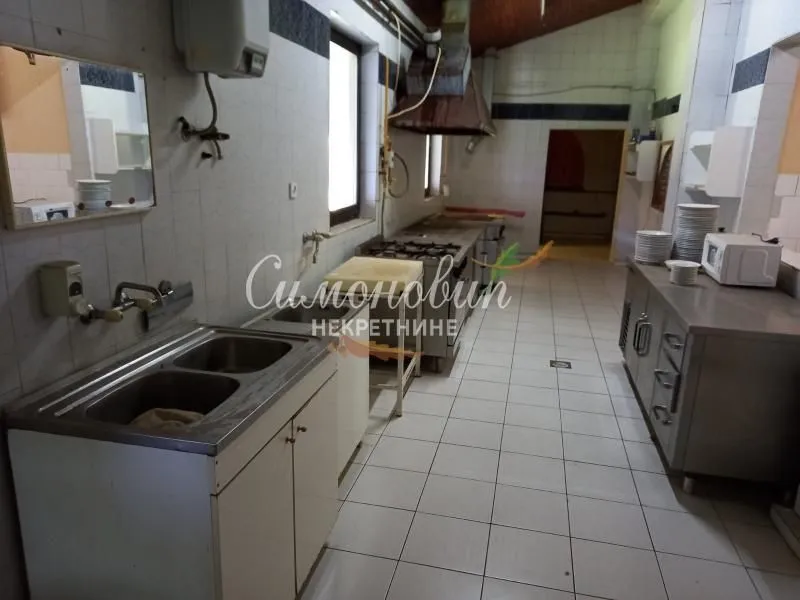 Izdavanje, ugostiteljski objekat, 1094m², Horgoš, Kanjiža