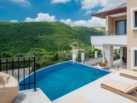 Prodaja,  kuća, 170m2, Ivanovići, Budva