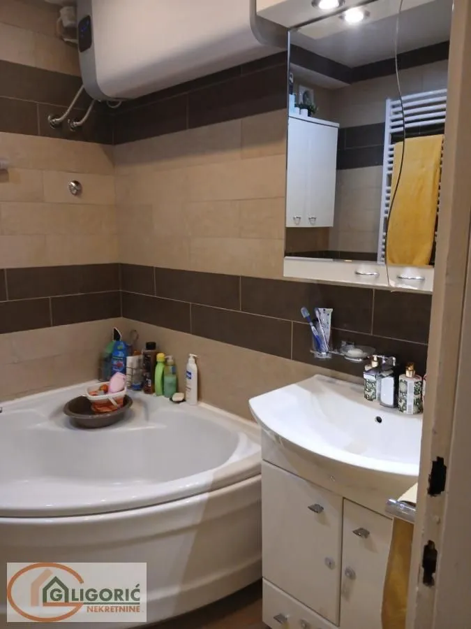 Prodaja, trosoban stan, 75m², Botanička Bašta, Palilula Sve Podlokacije