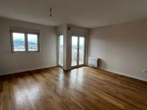 Prodaja, dvosoban stan, 71m², Central Point, Podgorica - image 1