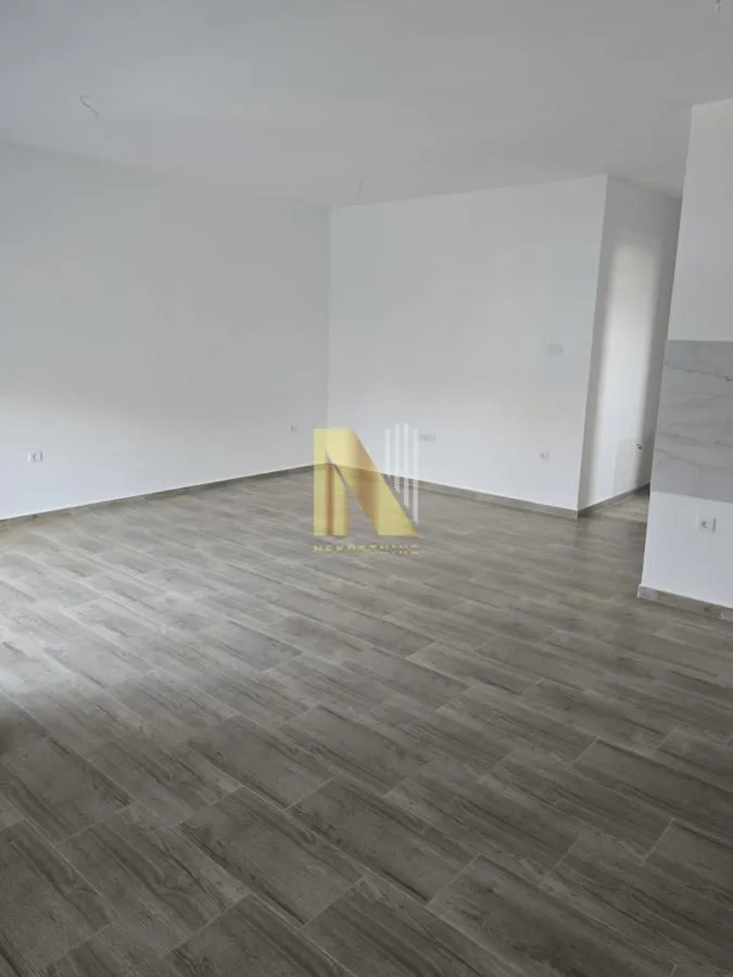 Prodaja, trosoban stan, 70m², Vidovdansko naselje, Novi Sad Sve Podlokacije