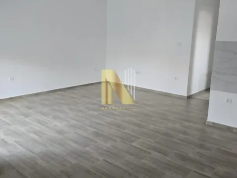 Prodaja, trosoban stan, 70m², Vidovdansko naselje, Novi Sad Sve Podlokacije - image 3