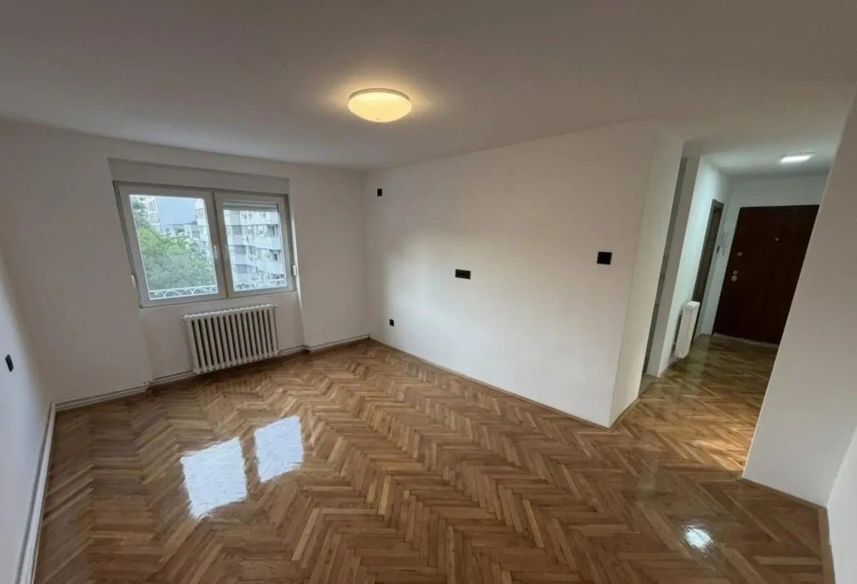 Prodaja, trosoban stan, 57m², Adamovićevo Naselje, Novi Sad Sve Podlokacije