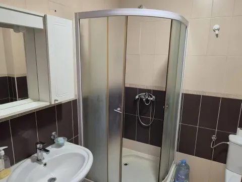 Rent, three bedroom apartment, 88m², Bečići, Budva - image 8