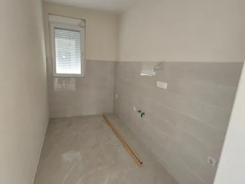 Sale, house, 525m², Bar, Crna Gora - image 4