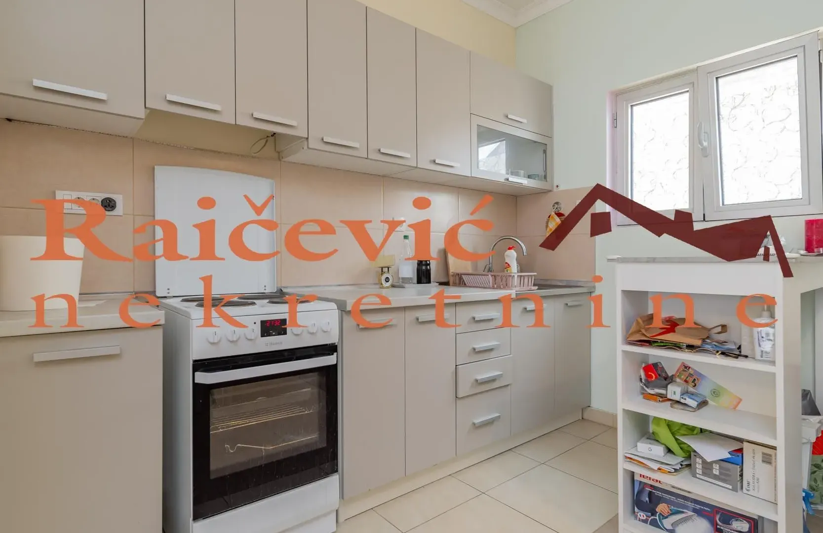 Sale, three bedroom apartment, 79m², Stari Grad, Beograd