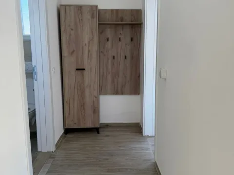 Izdavanje, dvosoban stan, 66m², Bonići, Tivat - image 14