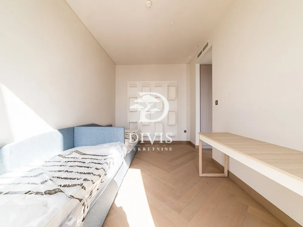 Prodaja, četvorosoban stan, 164m², Beograd Na Vodi, Beograd