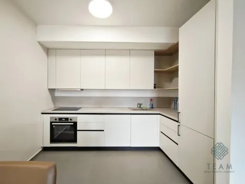 Izdavanje, dvosoban stan, 69m², Master Kvart, Podgorica - image 5