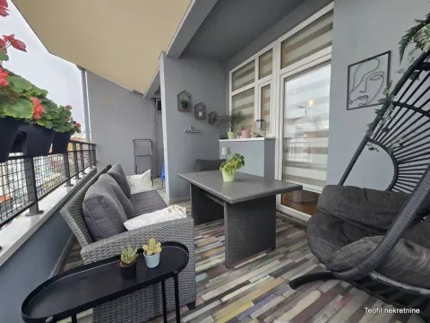 Prodaja, trosoban stan, 90m², Zvezdara, Zvezdara Sve Podlokacije - image 3