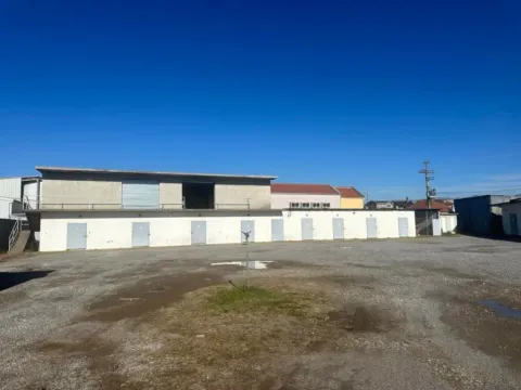 Izdavanje, poslovni prostor, 800m², Zeta, Podgorica - image 2