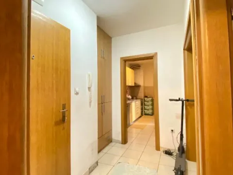 Prodaja, jednosoban stan, 56m², Stari Aerodrom, Podgorica - image 6