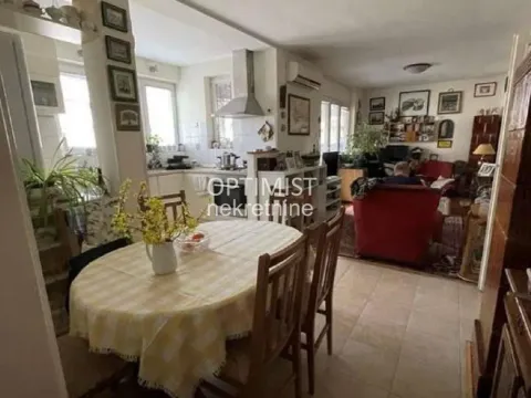 Prodaja, četvorosoban stan, 99m², Stari Grad, Beograd - image 4