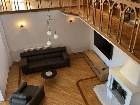 Izdavanje, četvorosoban stan, 173m², Vračar Hram, Vračar Sve Podlokacije - image 14