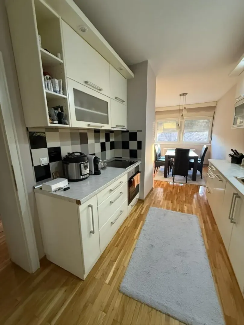 Prodaja, trosoban stan, 79m², Centar, Vrnjačka Banja