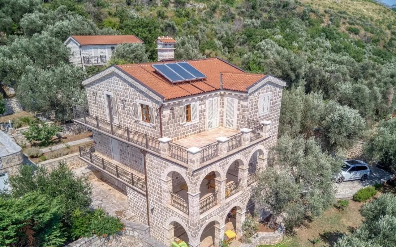 Sale, house, 500m², Reževići, Budva