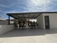 Izdavanje, kuća, 238m², Dobre Vode, Bar - image 10