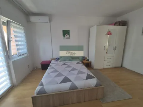 Prodaja, četvorosoban stan, 120m², Strelište, Jagodina - image 2