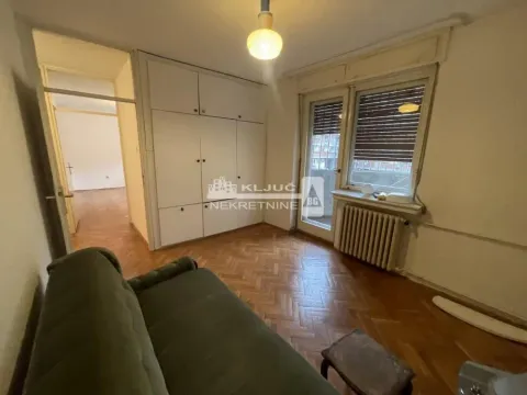 Prodaja, trosoban stan, 77m², Kalenić Pijaca, Vračar Sve Podlokacije - image 2