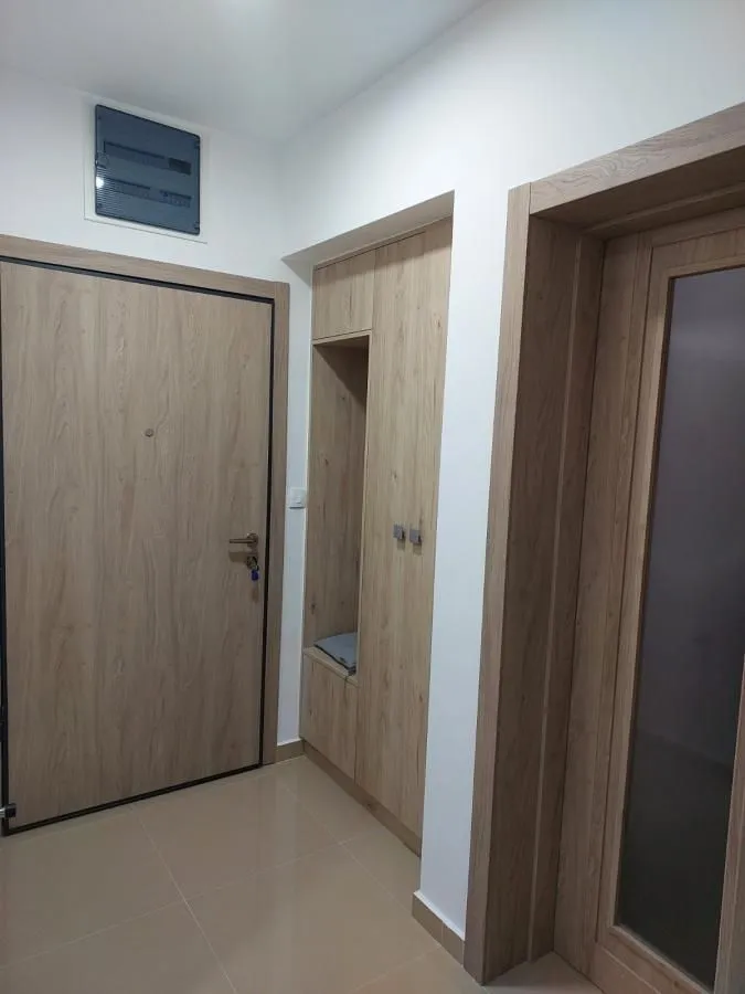Izdavanje, dvosoban stan, 75m², Master Kvart, Podgorica