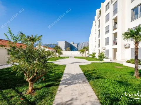 Sale, three bedroom apartment, 103m², Dobrota, Kotor - image 10