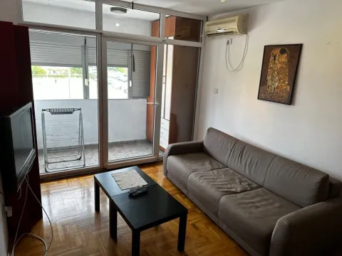 Rent, one bedroom apartment, 50m², City Kvart, Podgorica - image 15