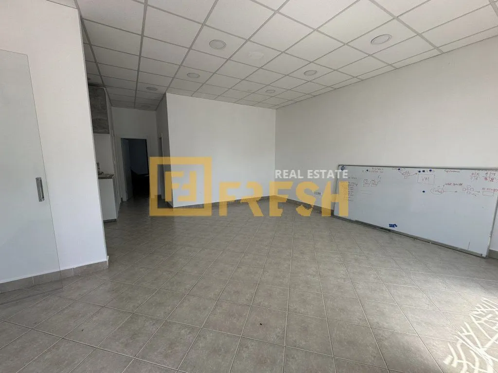 Rent, office space, 90m², Stari Aerodrom, Podgorica