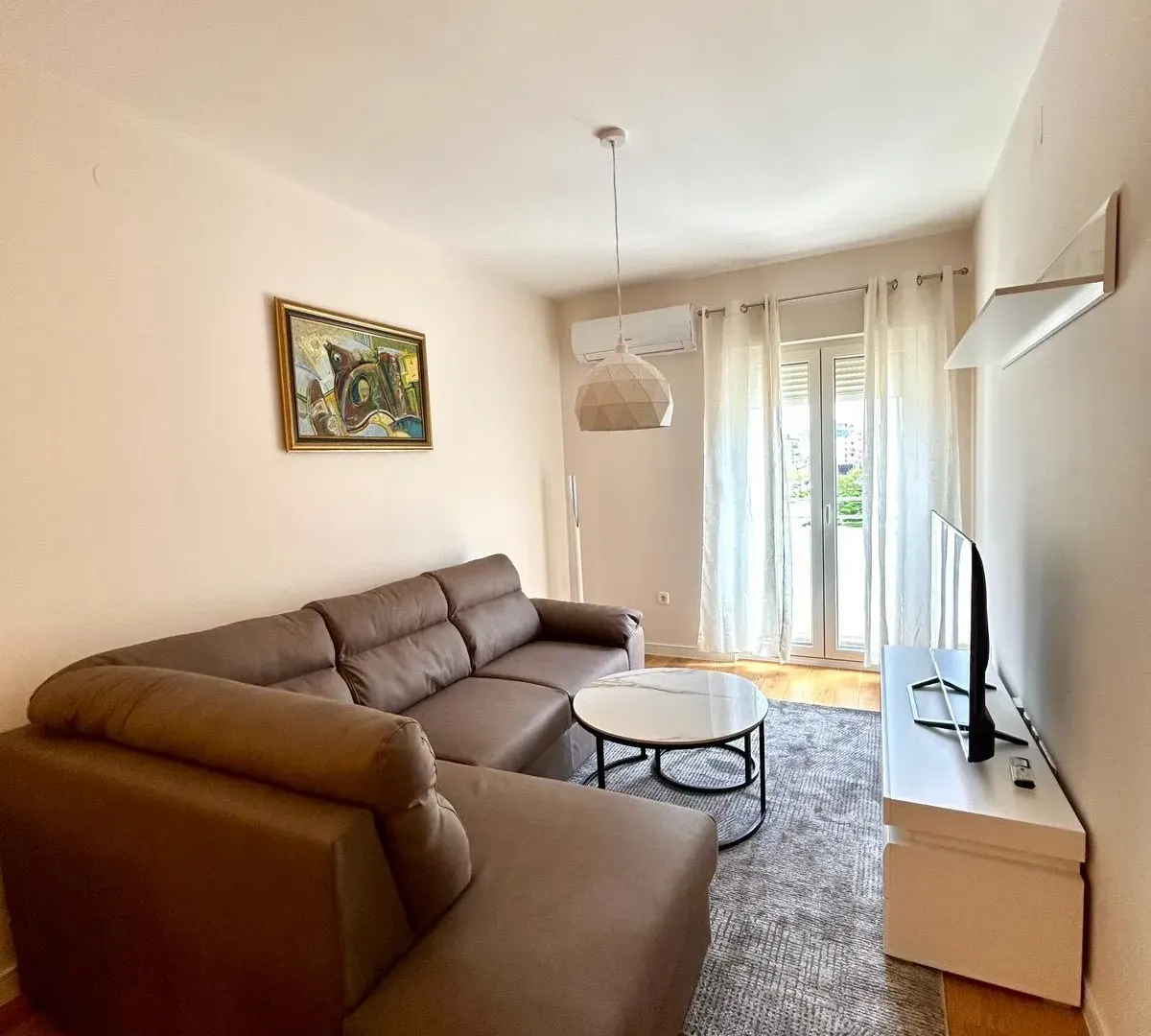 Rent, one bedroom apartment, 42m², Central Point, Podgorica