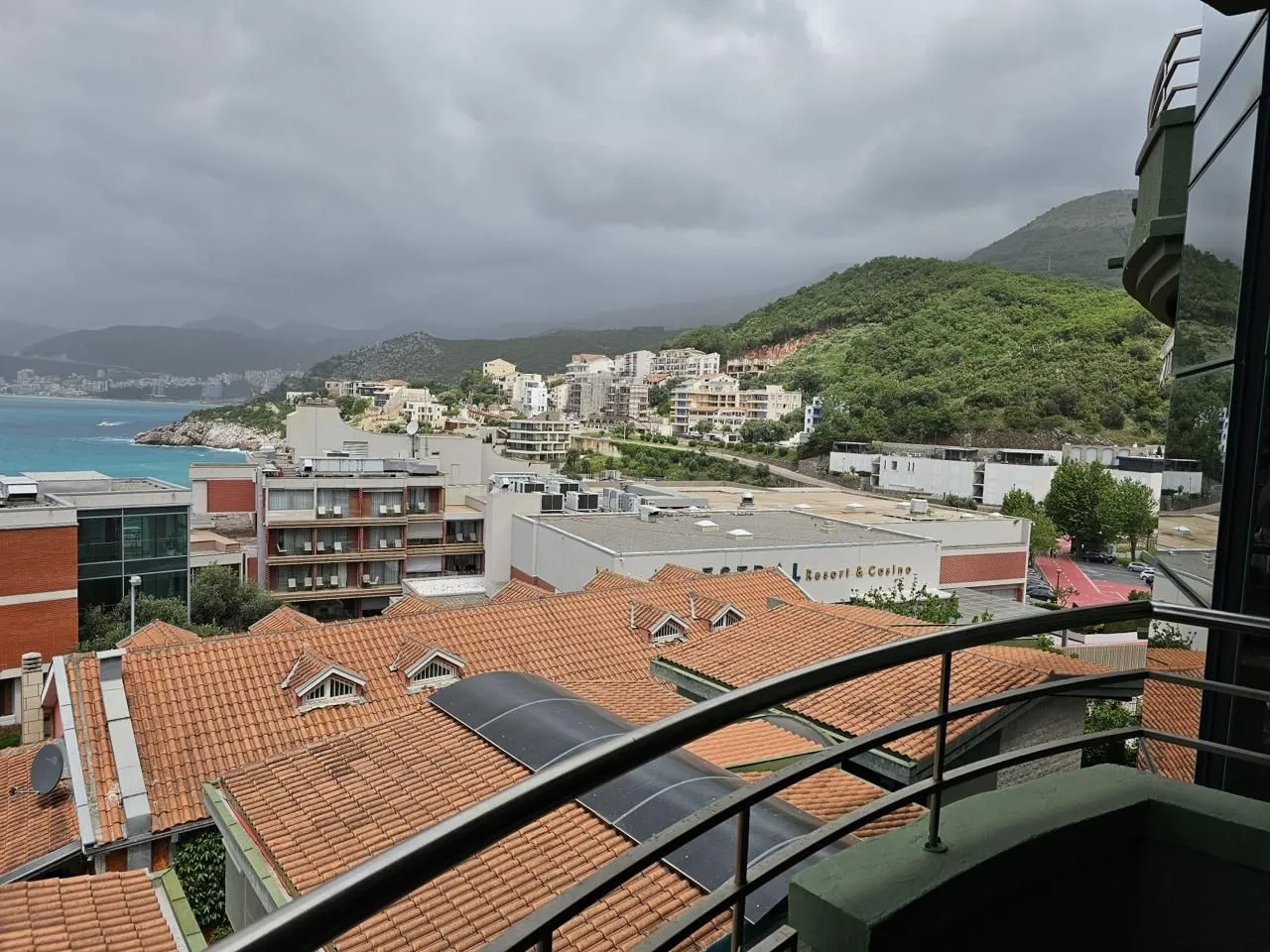 Izdavanje, stan, 149m², Pržno, Budva