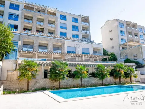 Sale, one bedroom apartment, 56m², Dobrota, Kotor - image 27