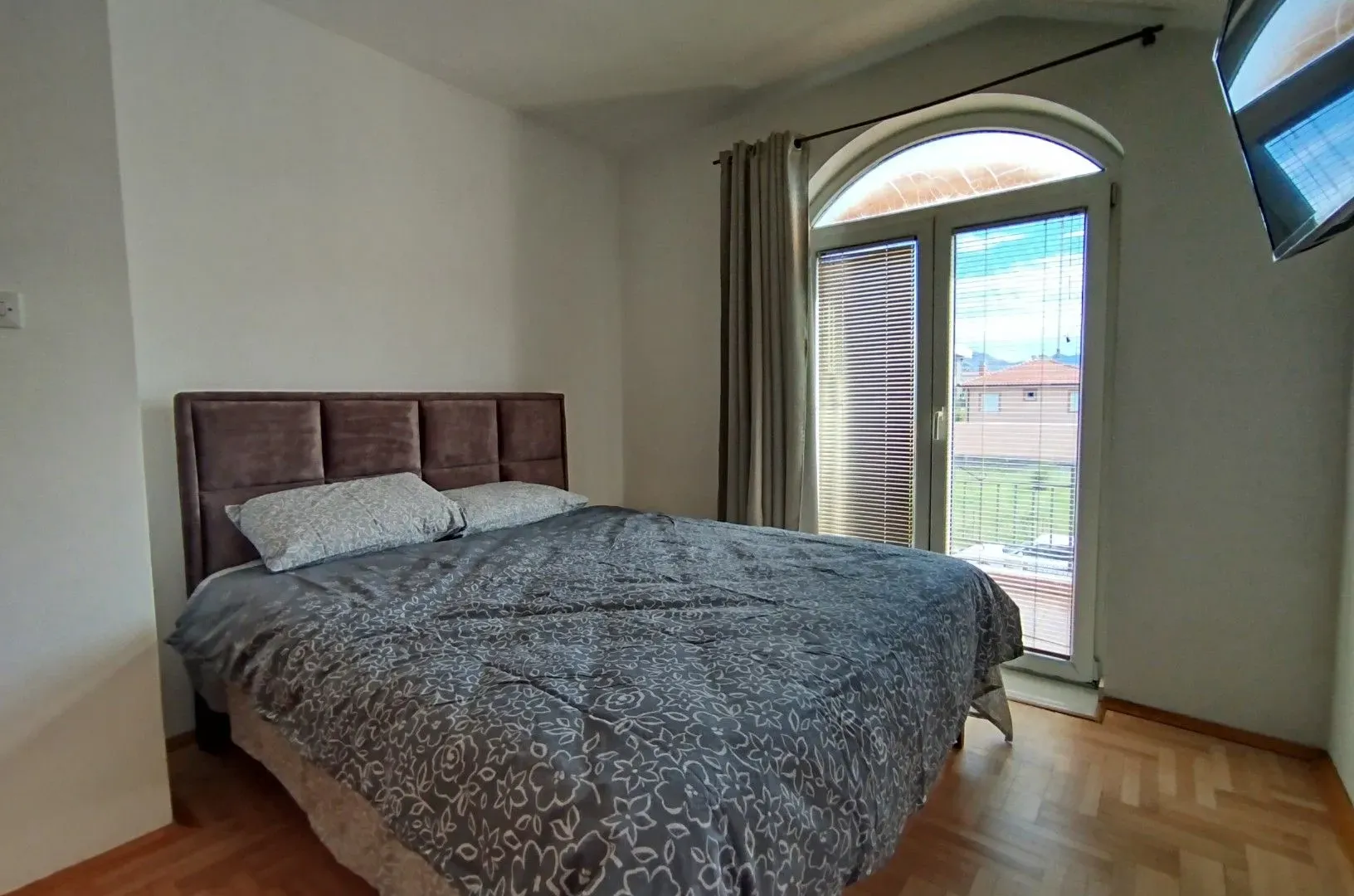 Rent, house, 160m², Tološi, Podgorica