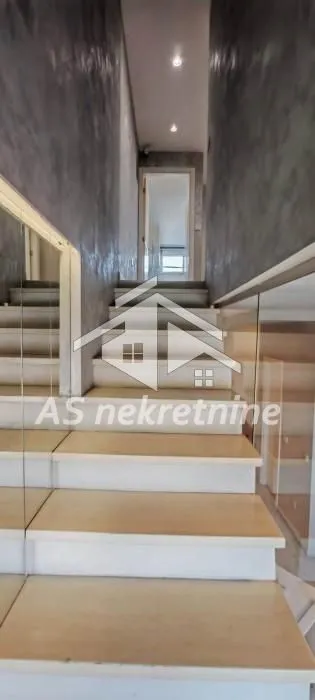 Prodaja, stan, 118m², Đeram Pijaca, Beograd