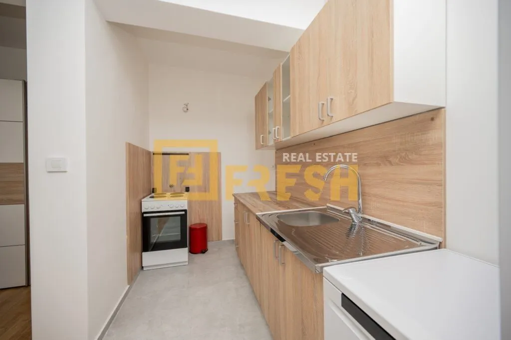 Rent, studio apartment, 34m², Stara Varoš, Podgorica