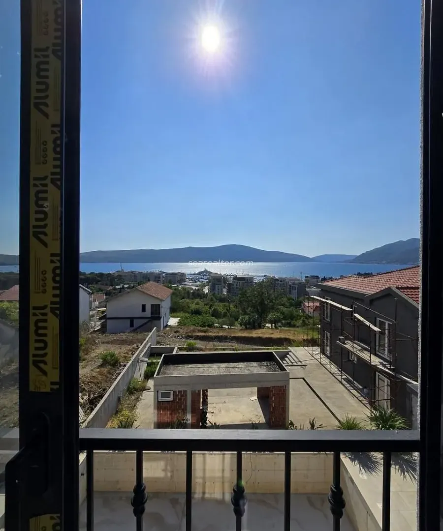 Prodaja, dvosoban stan, 61m², Tivat, Crna Gora
