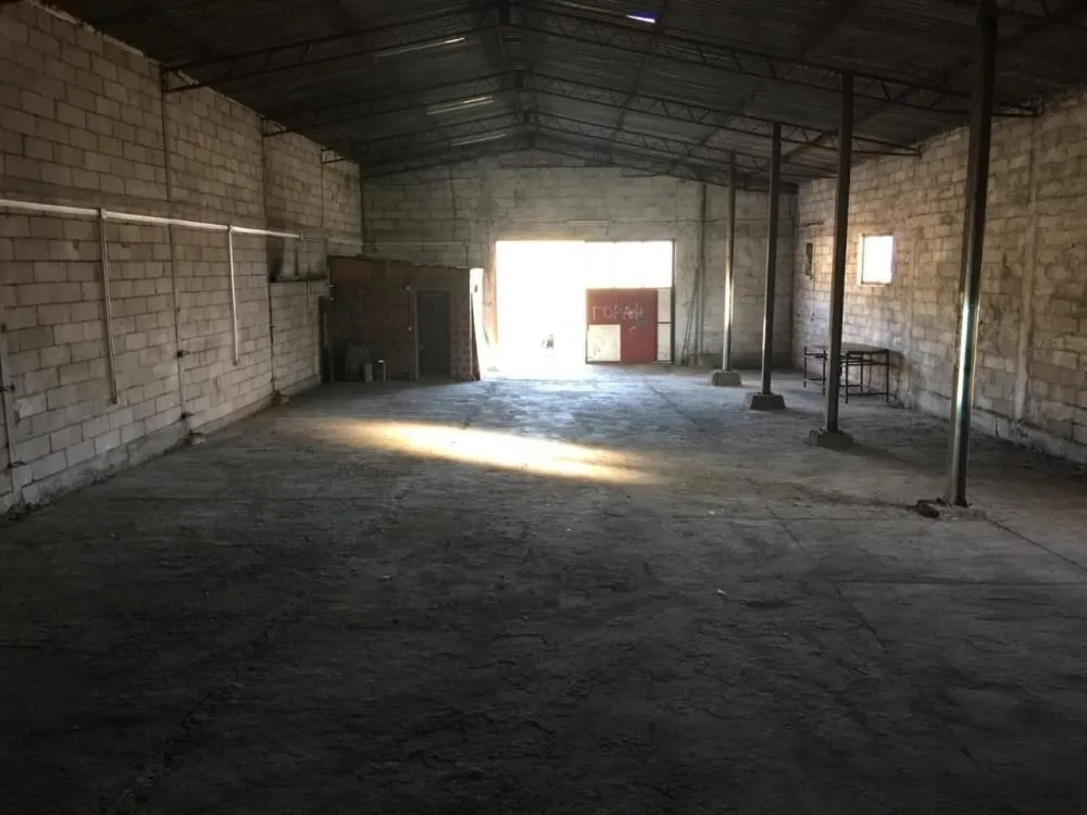 Izdavanje, poslovni prostor, 984m², Lipar, Jagodina