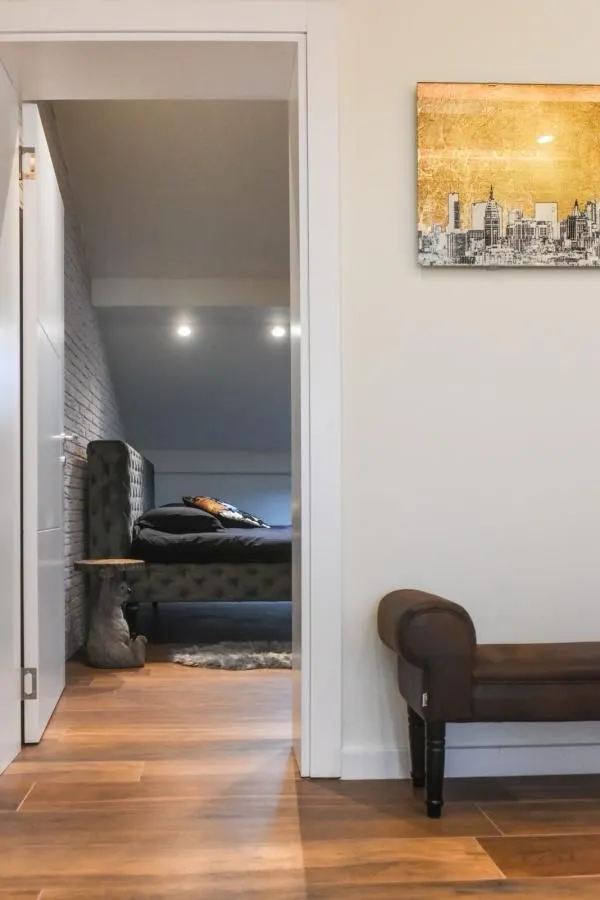 Izdavanje, trosoban stan, 88m², Grbavica, Novi Sad Sve Podlokacije