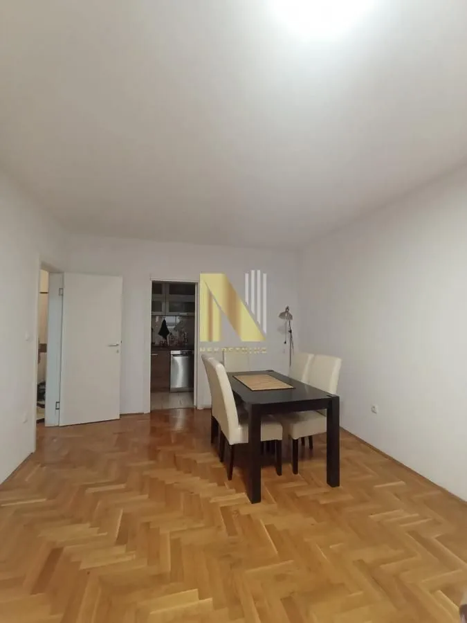 Izdavanje, dvosoban stan, 60m², Banatić, Novi Sad Sve Podlokacije