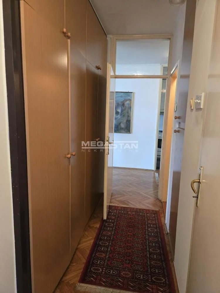 Prodaja, dvosoban stan, 74m², Kalenić Pijaca, Vračar Sve Podlokacije