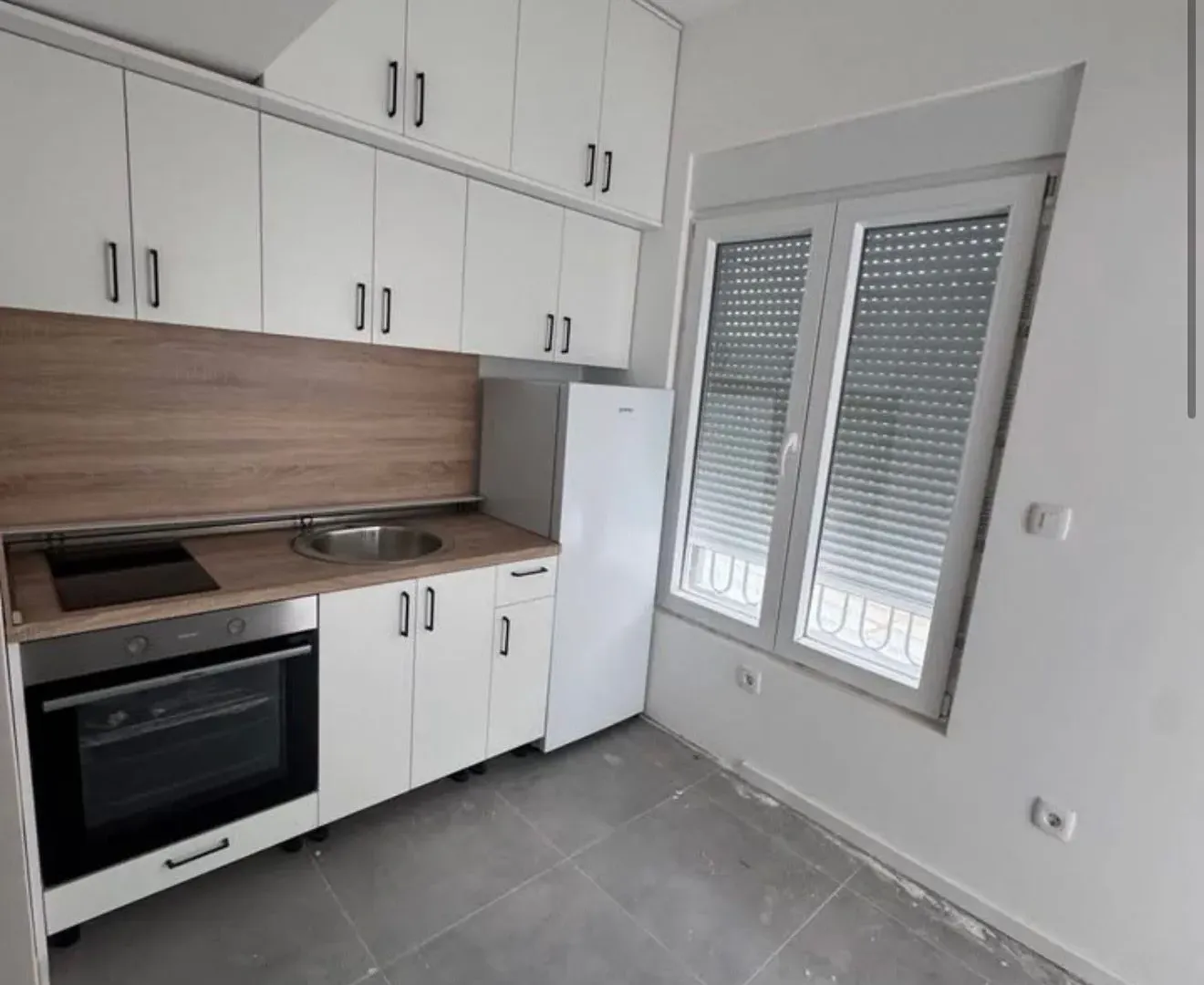 Izdavanje, jednosoban stan, 24m², Vezirov Most, Podgorica