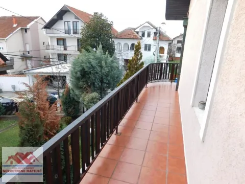 Sale, house, 300m², Kragujevac, Srbija - image 33