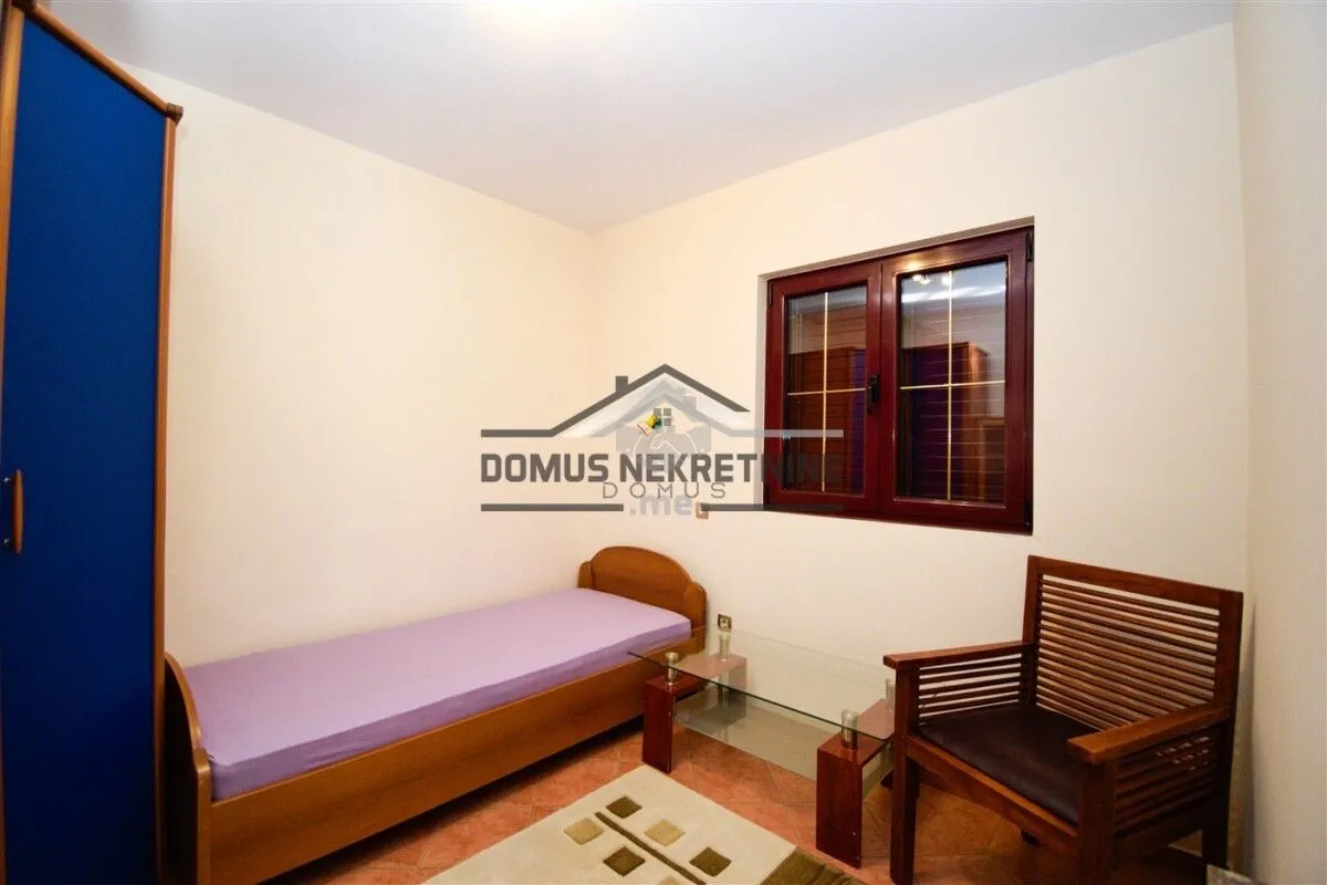 Rent, house, 200m², Donja Gorica, Podgorica