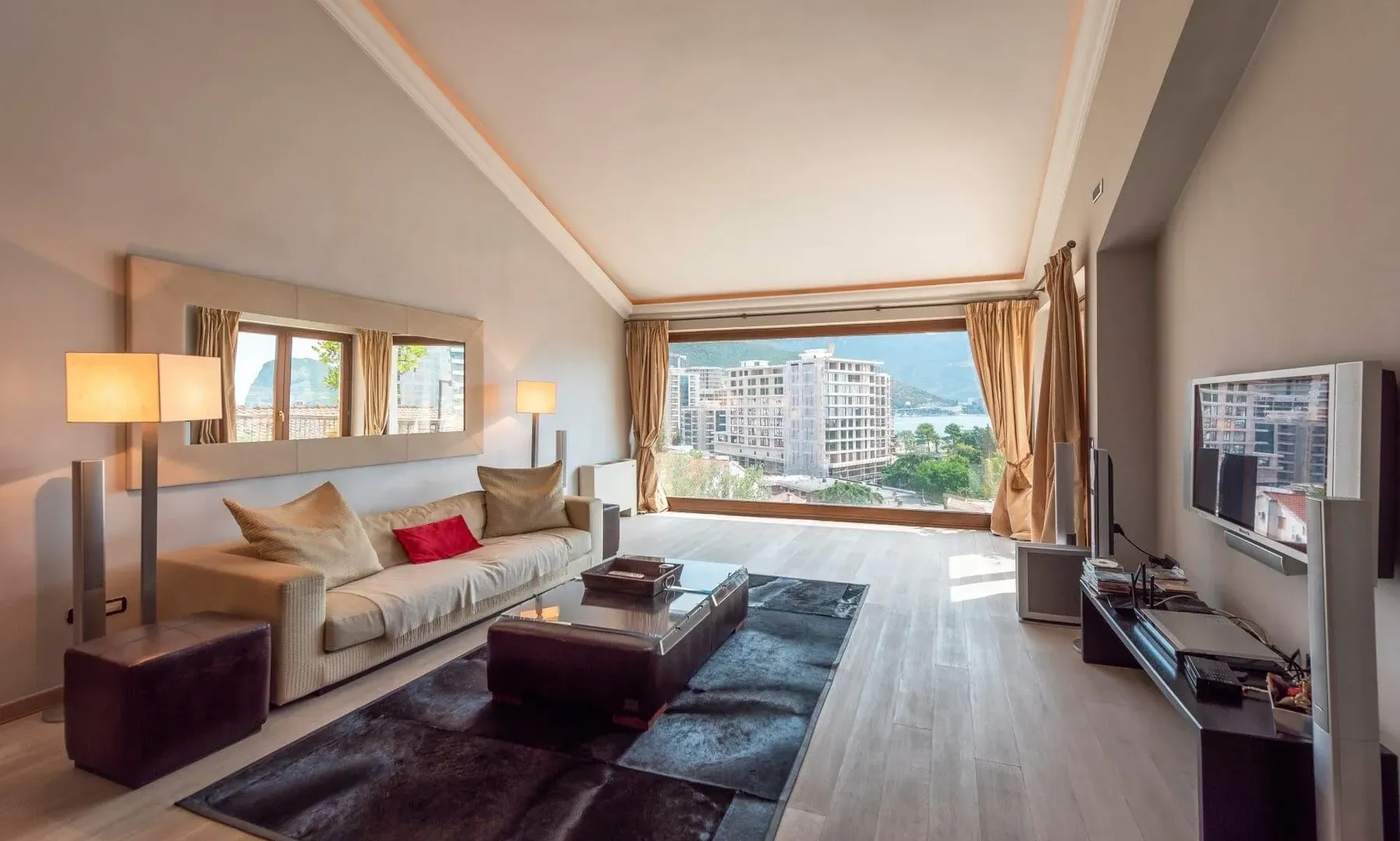 Sale, house, 1264m², Gospoština, Budva