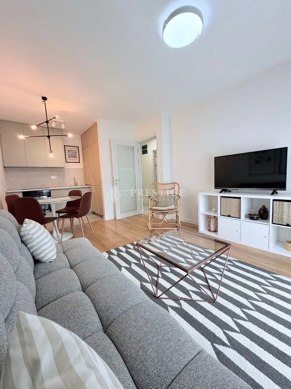 Izdavanje, jednosoban stan, 39m², Pobrežje, Podgorica