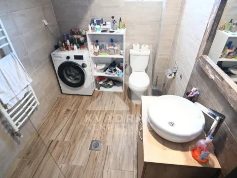 Prodaja, kuća, 220m², Vranići, Podgorica - image 17